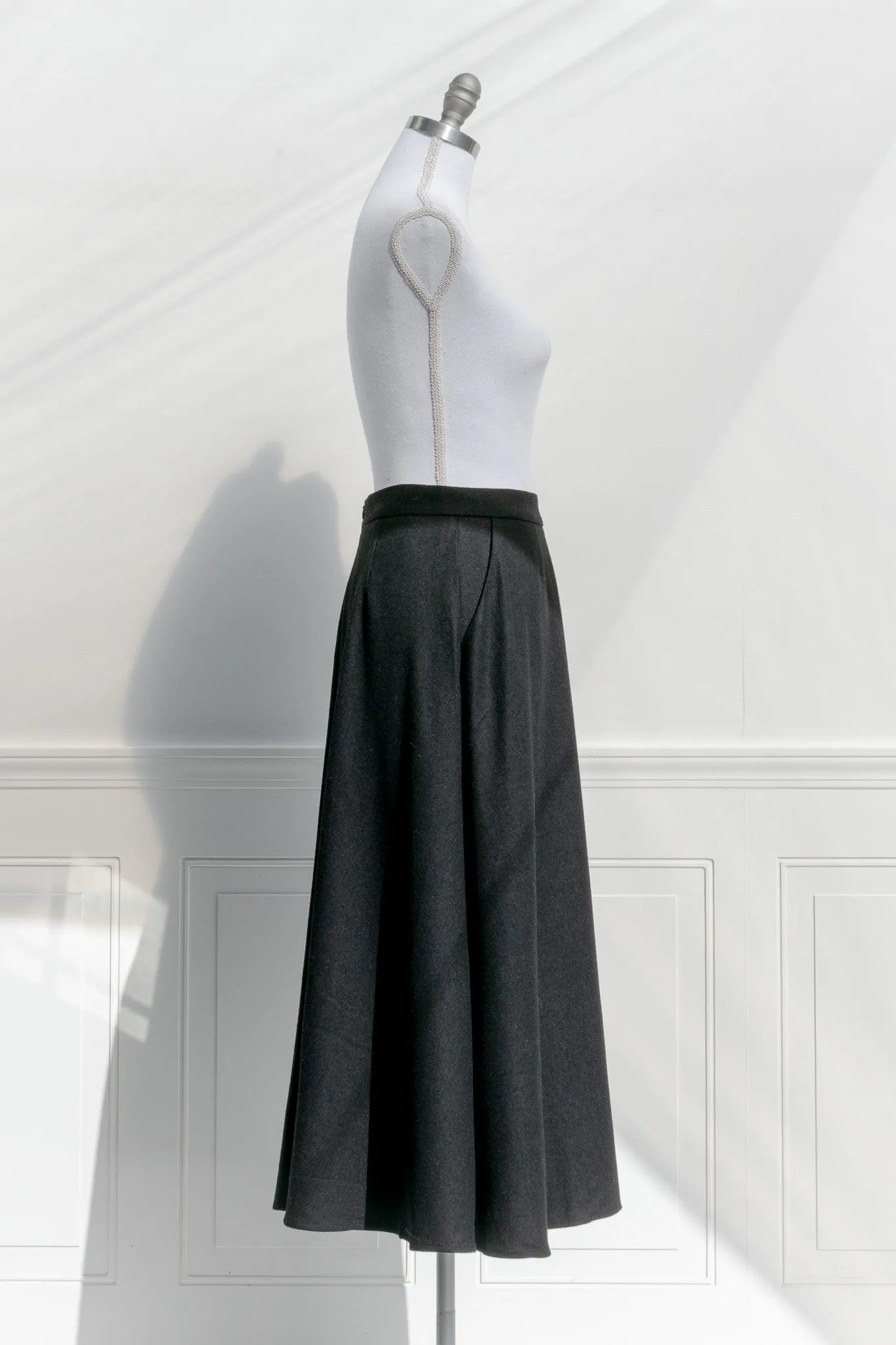 Alouette Midi Skirt - Black