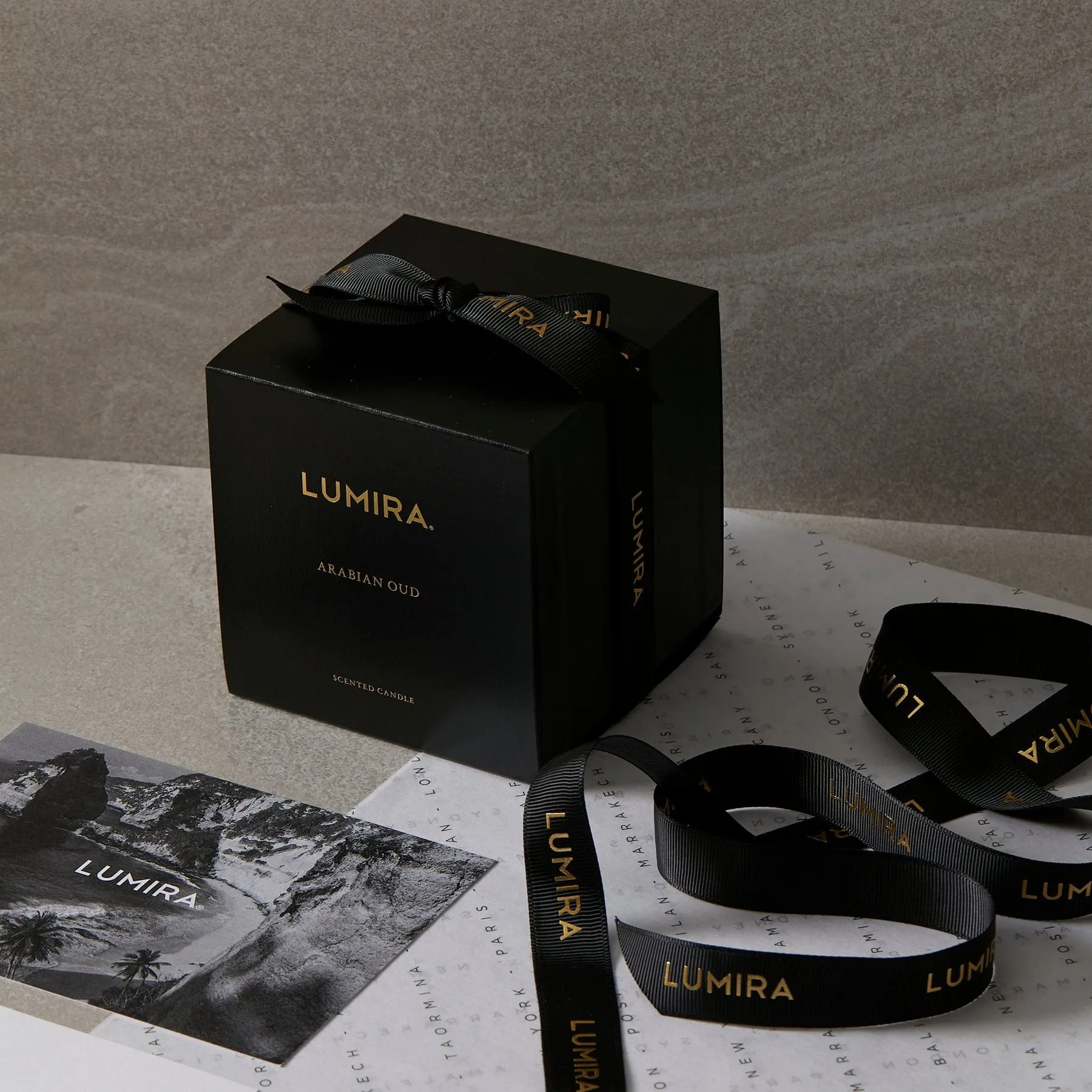 Arabian Oud Candle by Lumira