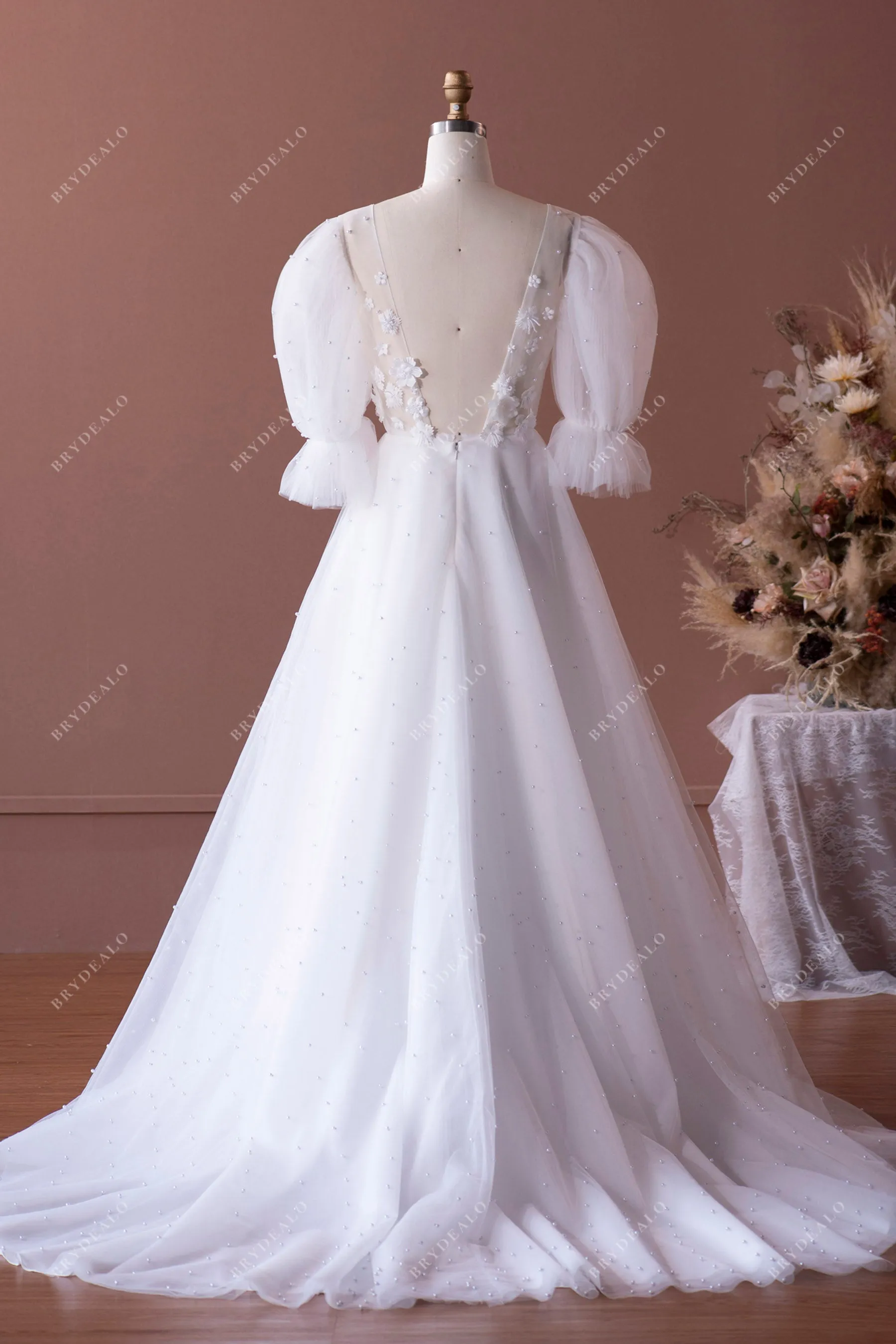 Bubble Sleeve Handmade Flower Pearl Tulle A-line Wedding Dress