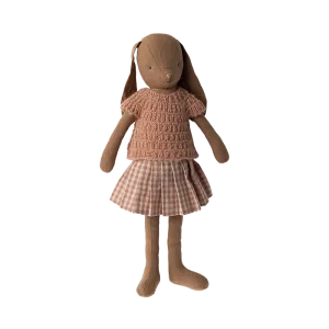 Maileg bunny size 3, chocolate brown, knitted shirt and skirt