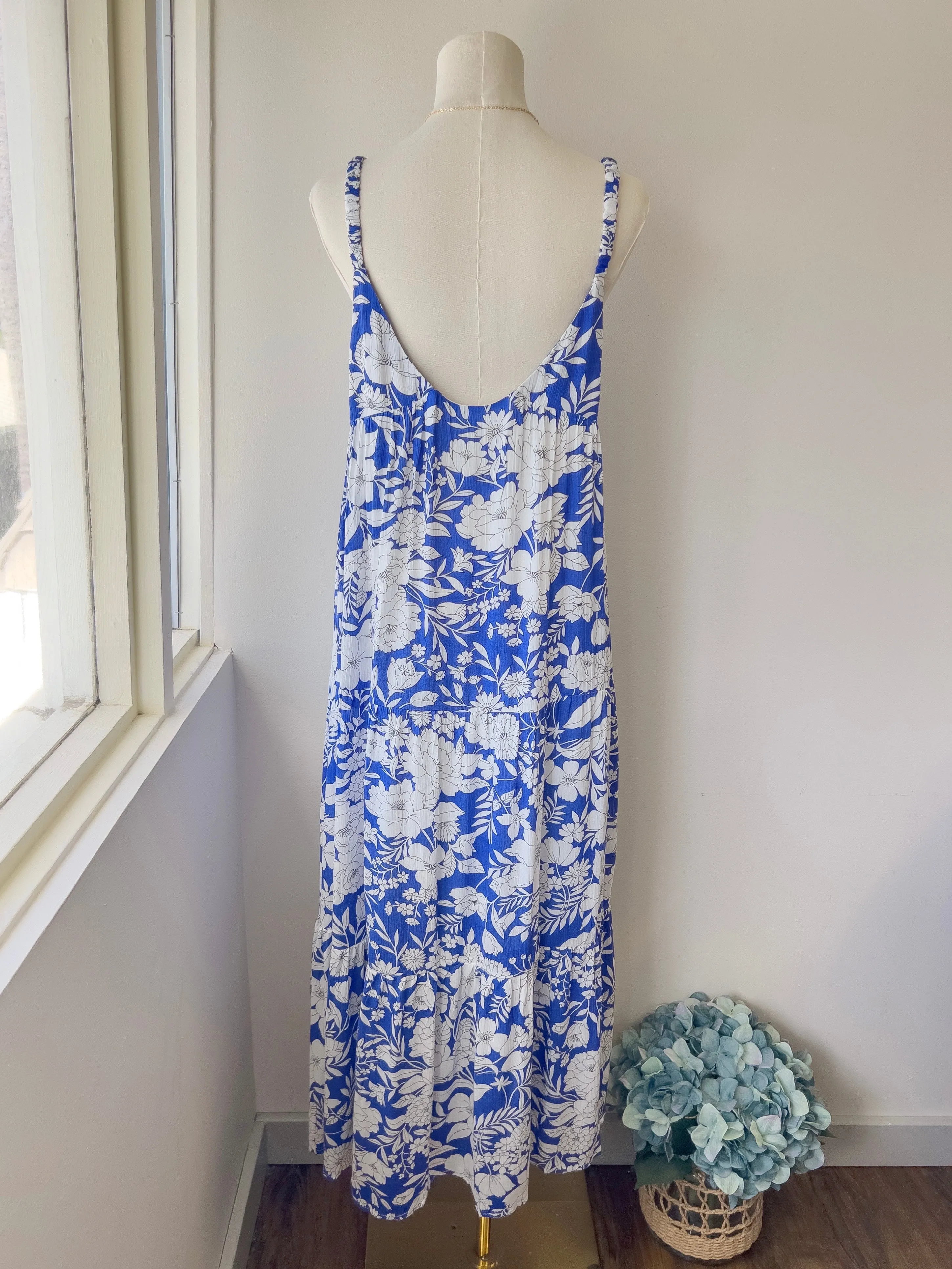 Oversize Floral Tiered Maxi Dress