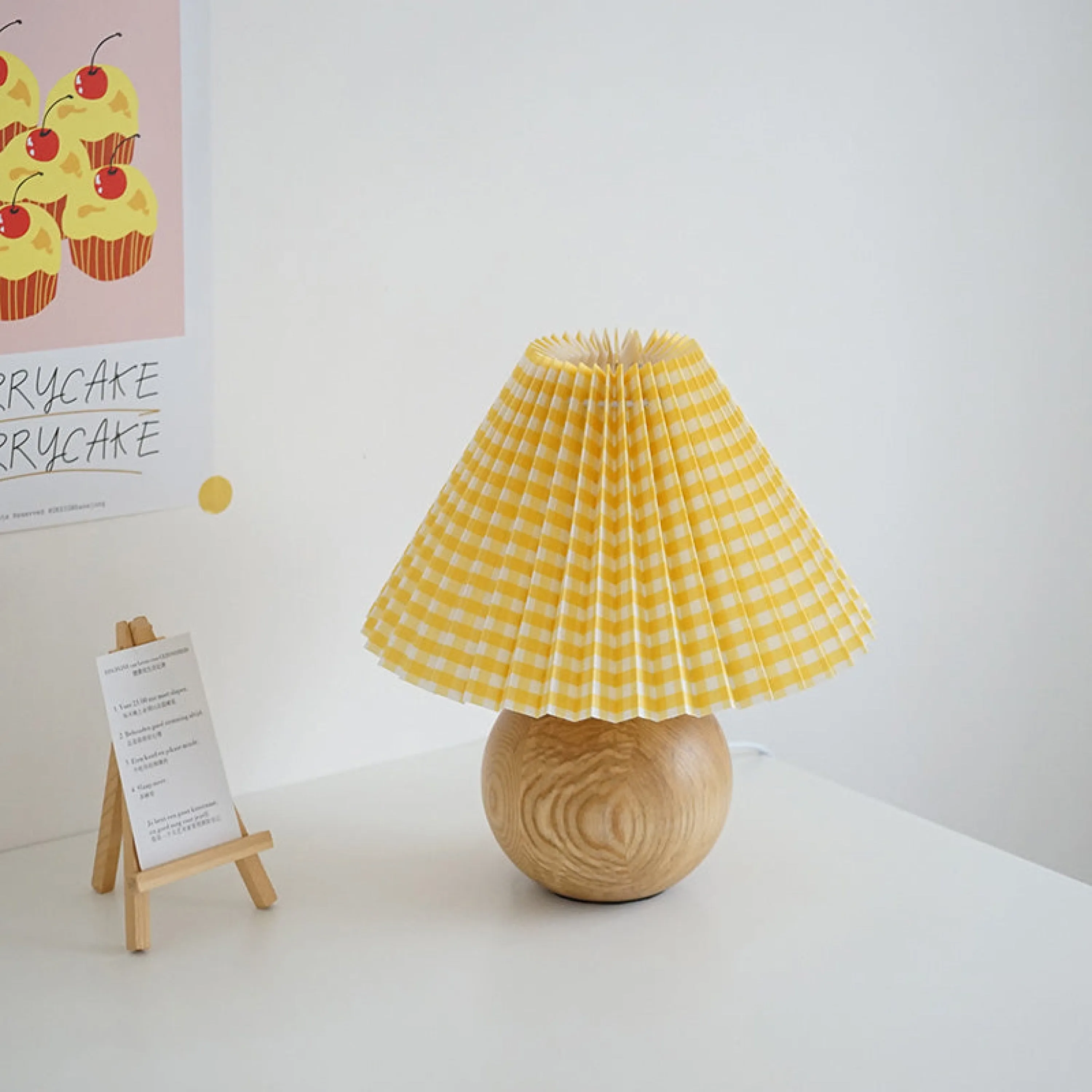 Round Pleated Wooden Lamp (3 Colors)