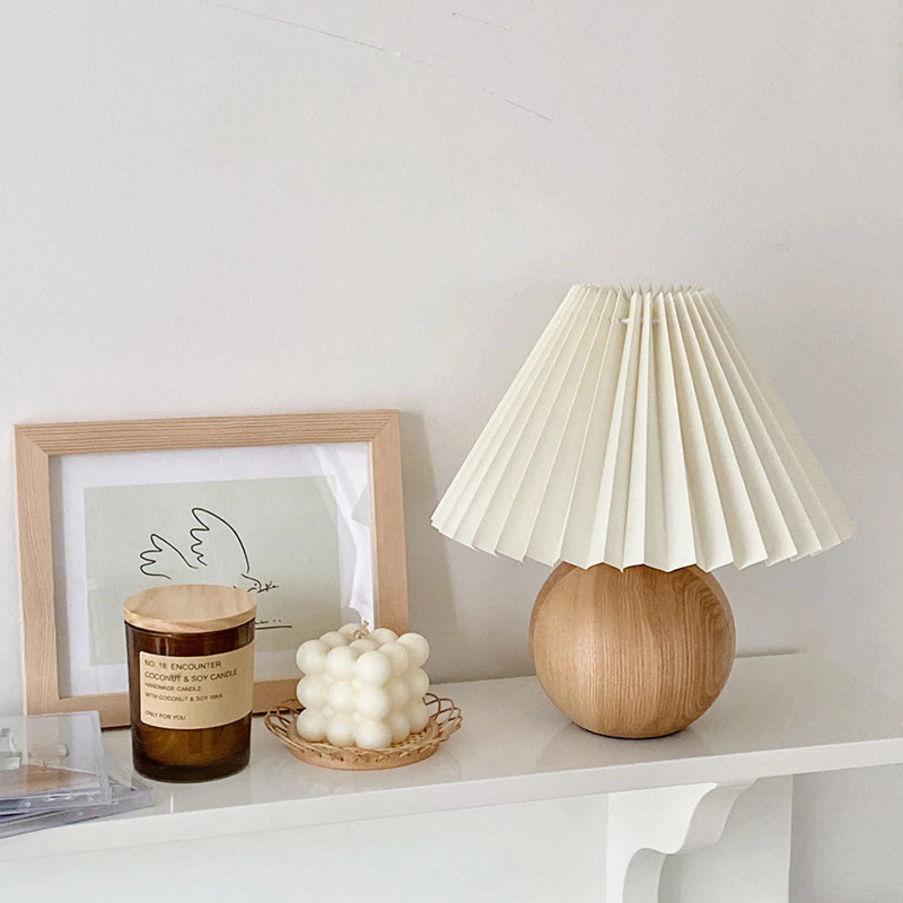 Round Pleated Wooden Lamp (3 Colors)