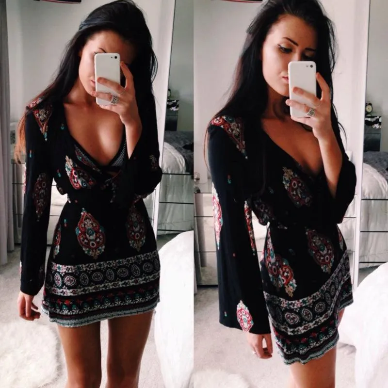 Spring Women's Fashion Printed V-neck Horn Long Sleeve Retro Style Party Sexy Dress