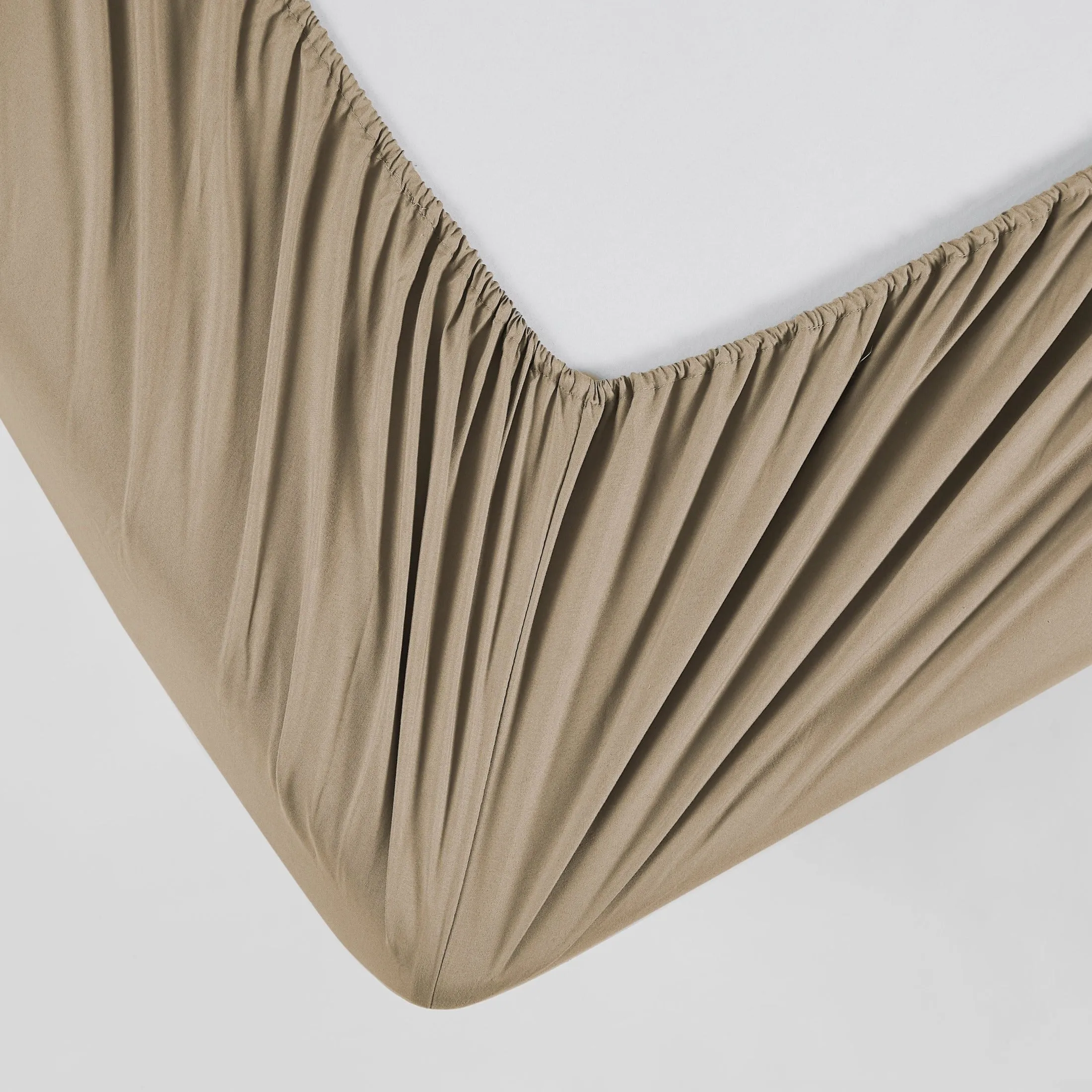 Vilano Extra Deep Pocket Pleated Sheet Set in Earth Tones