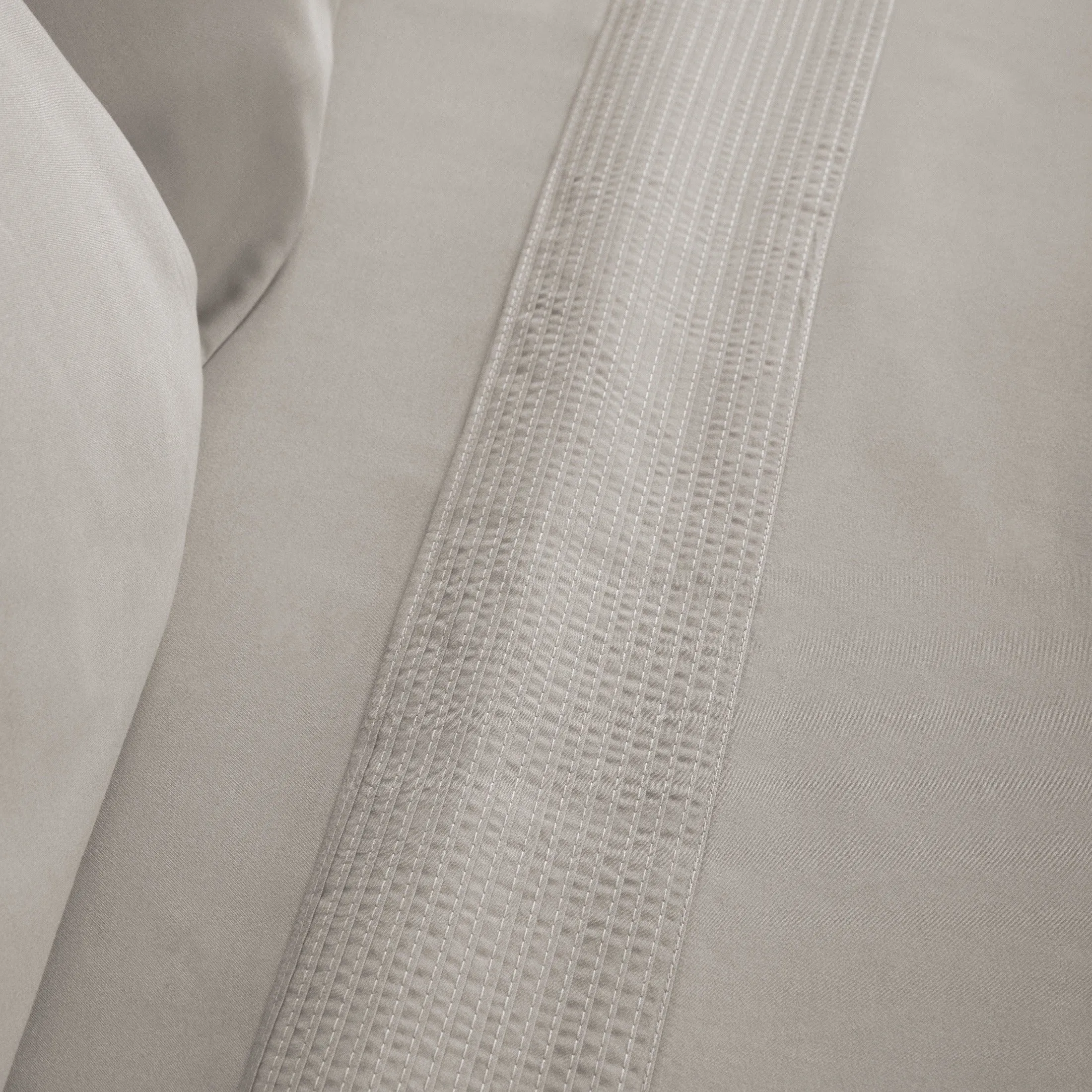 Vilano Extra Deep Pocket Pleated Sheet Set in Earth Tones