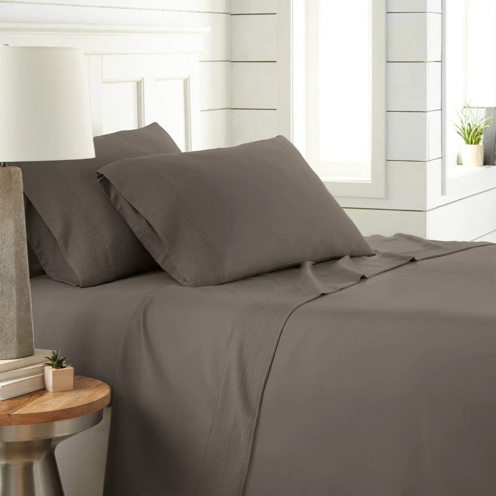 Vilano Extra Deep Pocket Pleated Sheet Set in Earth Tones