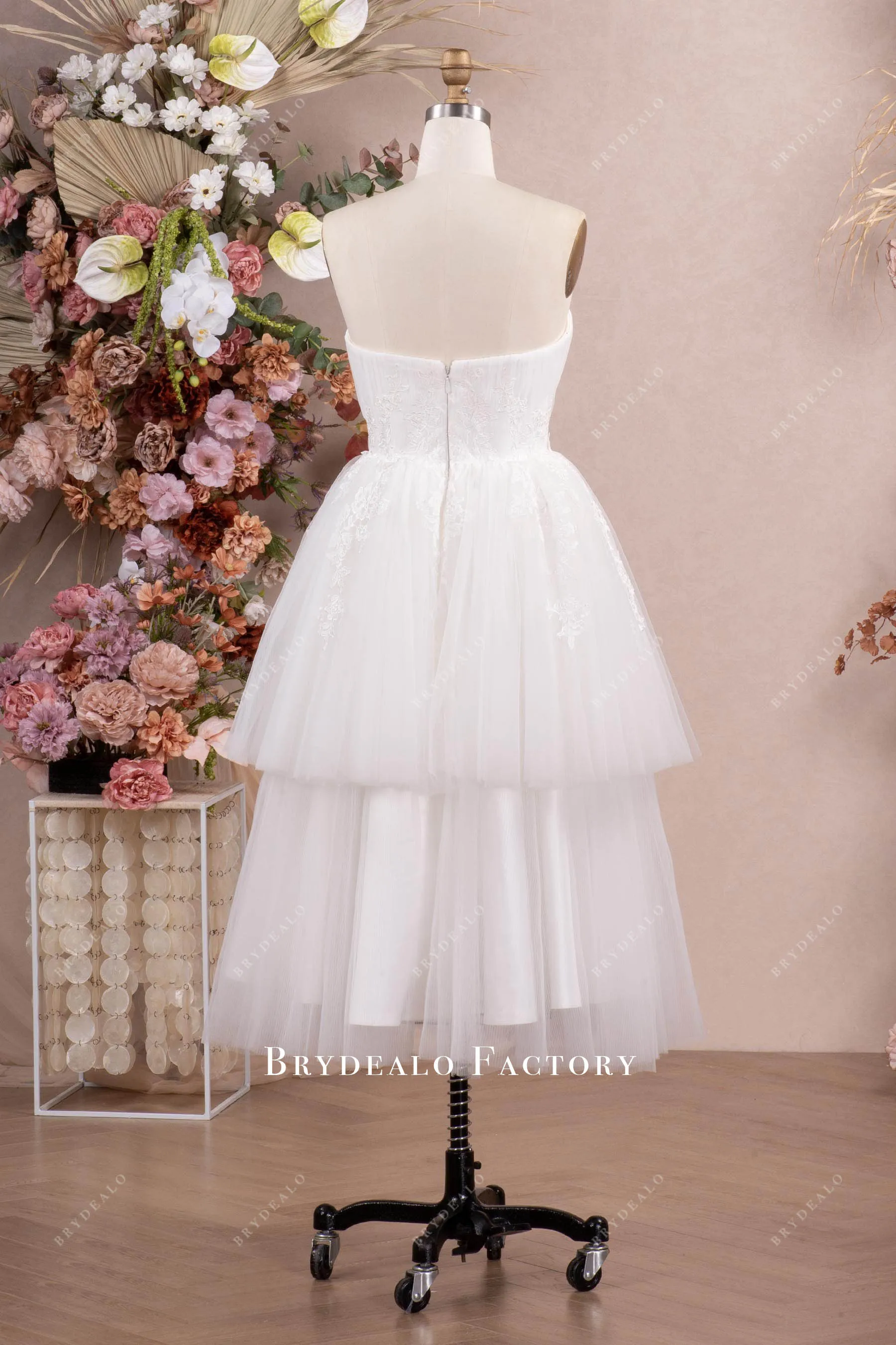 White Strapless Tulle Short City Wedding Dress