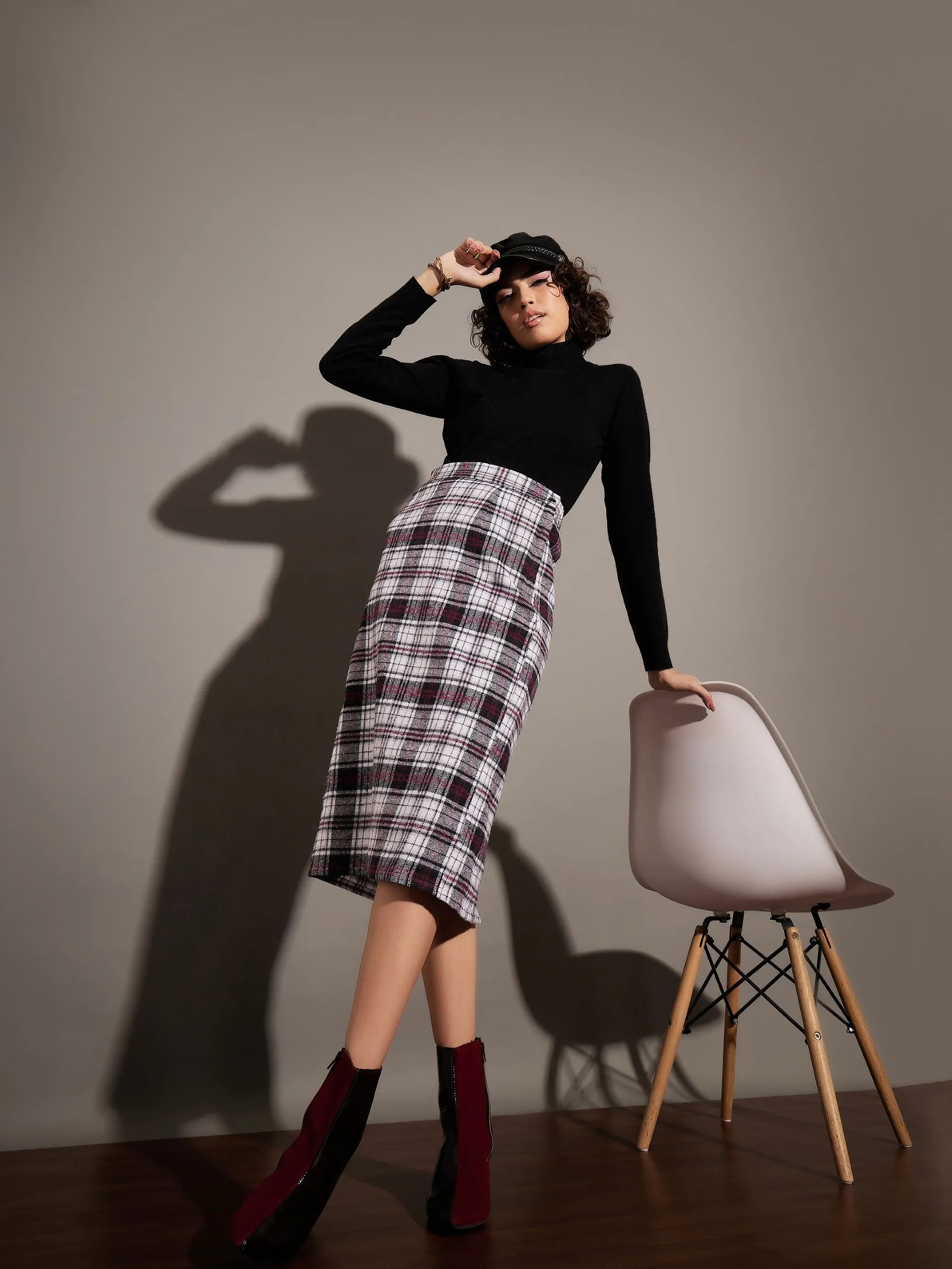 Women White Yarn dyed Check Pencil Skirt